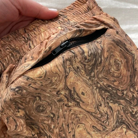 Everest Isles Luxury Swim Trunks – Marble PrintBrown & OrangeMen’s Medium